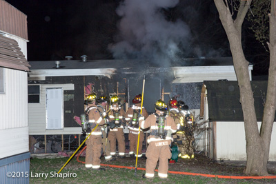 mobile home fire at 298 Tilbury Lane in Wheeling IL 4-18-16 Whipple Tree Larry Shapiro photographer shapirophotography.net